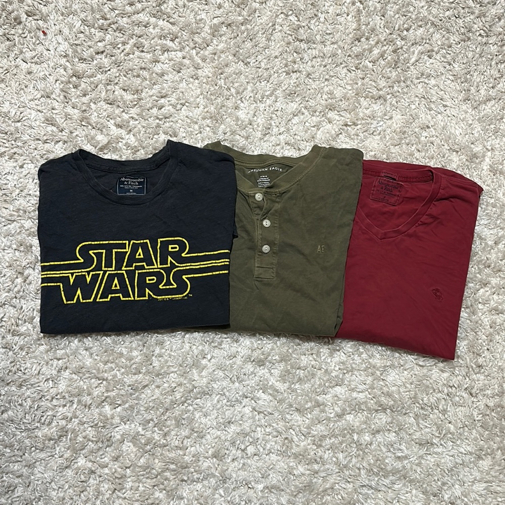 Star Wars Medium t-shirt! Red t-shirt! Green t-shirt! All for $15.